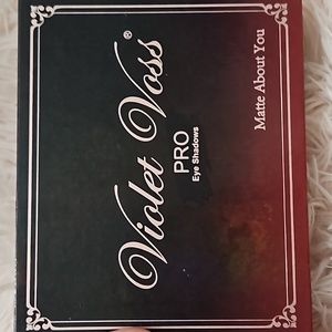 Violet Voss Pro Eyeshadow Palette Matte About You